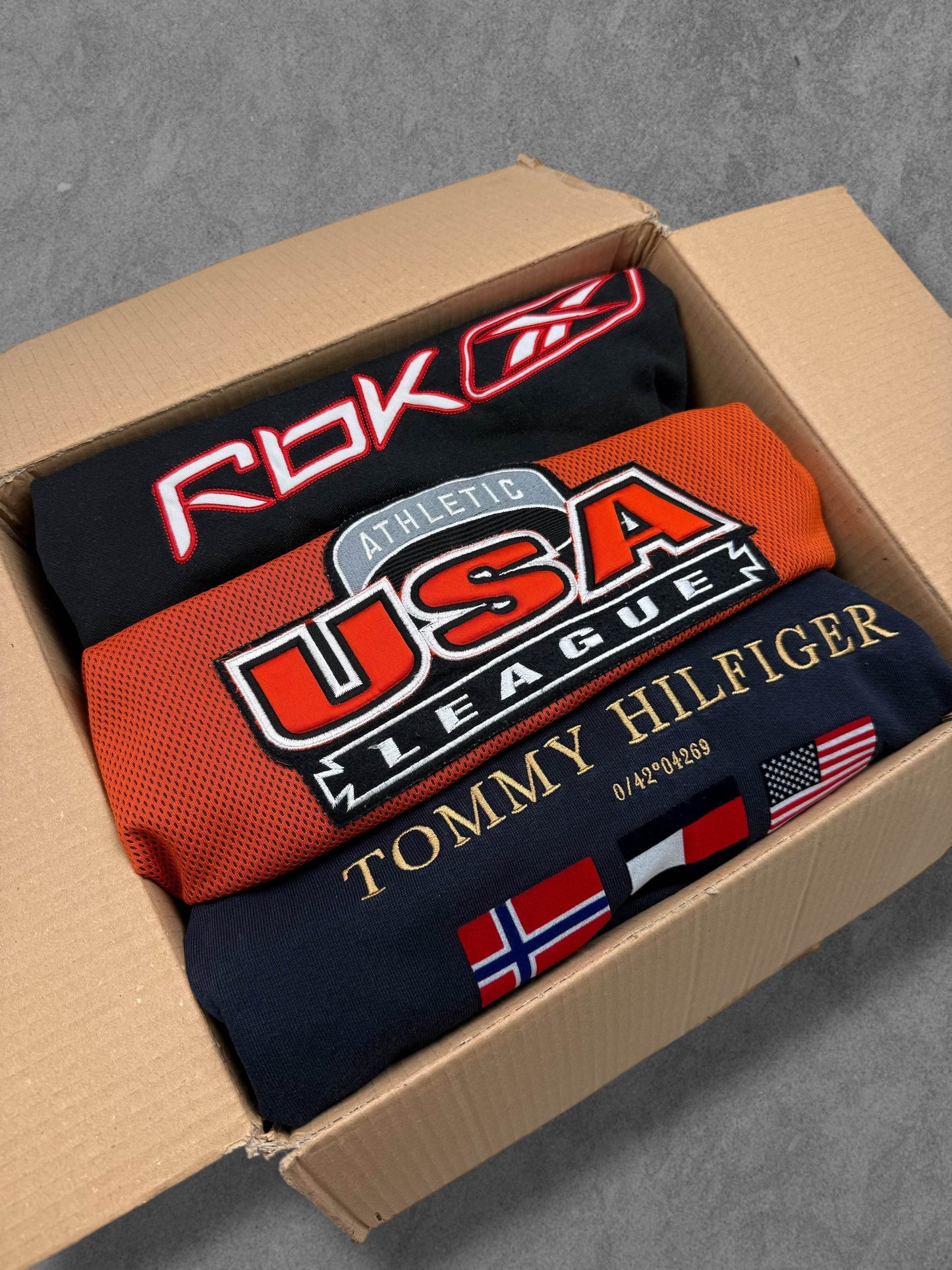 Premium Vintage Sweaters & Hoodies Box – 20 Stuks