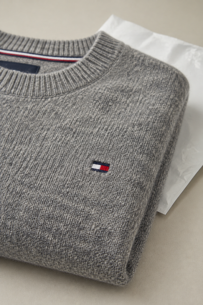 Grijze Tommy wollen crewneck detail